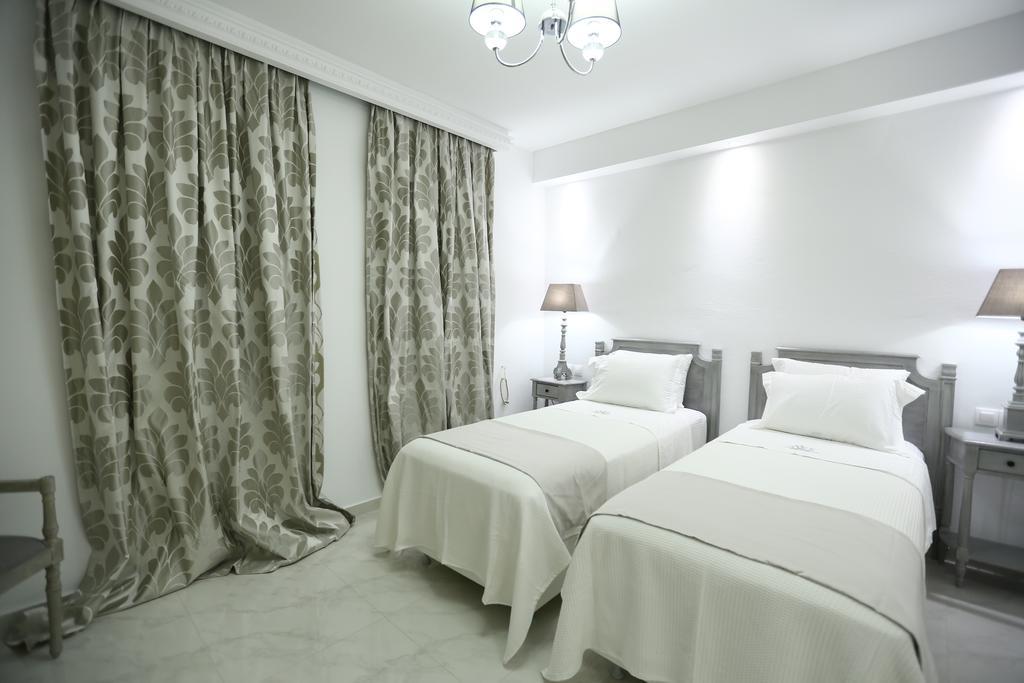 The White Suites Adamantas  Habitación foto