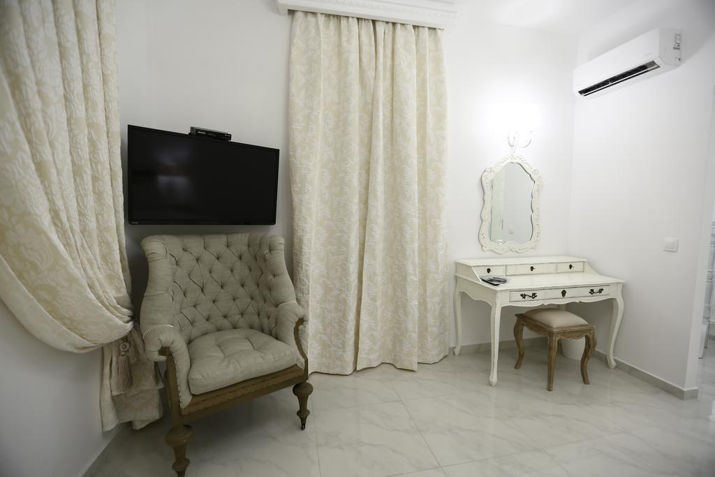 The White Suites Adamantas  Habitación foto