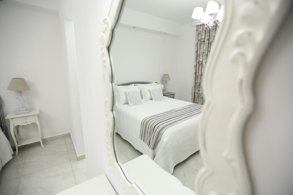 The White Suites Adamantas  Habitación foto